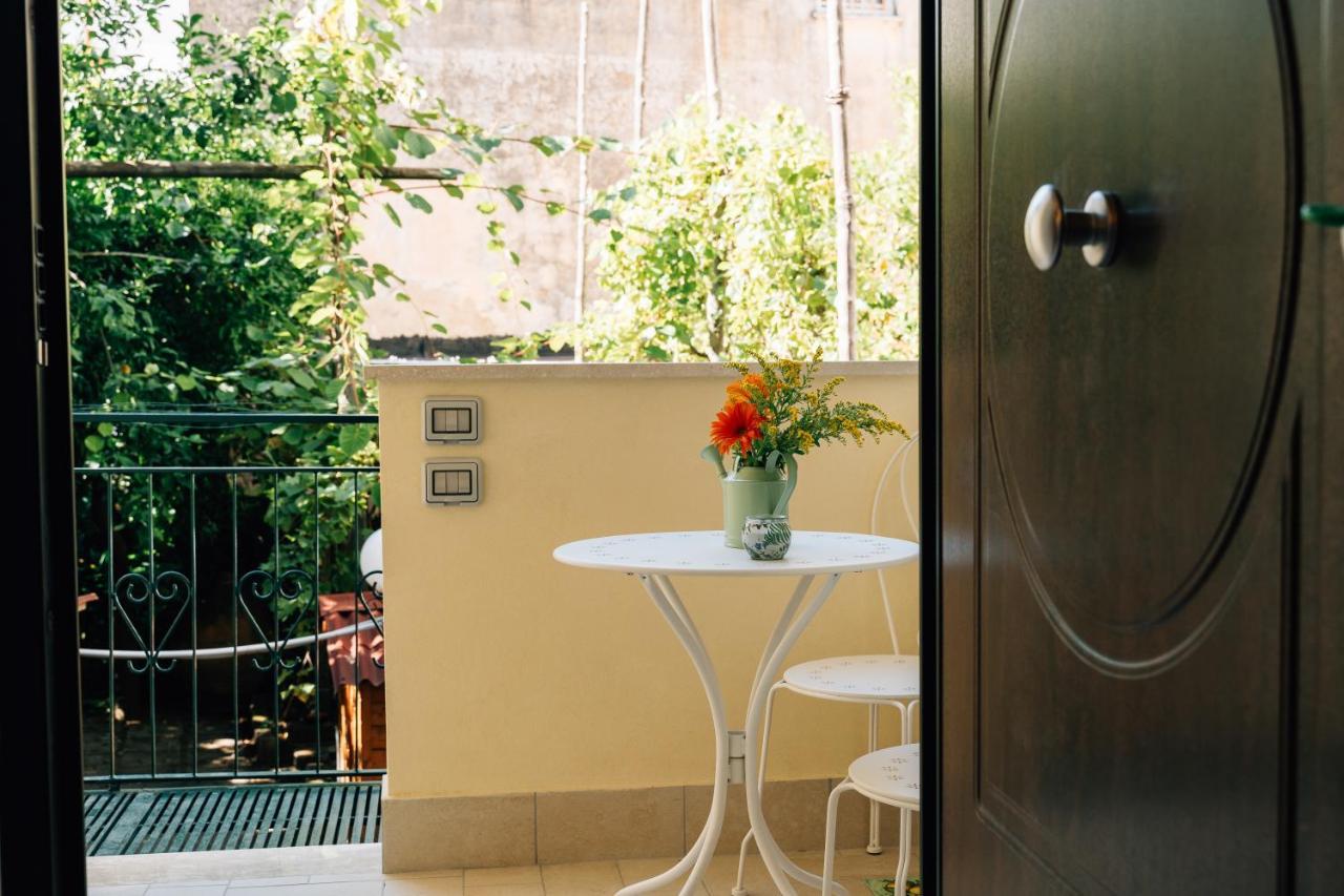 Garden View Sorrento Apartment Exterior photo
